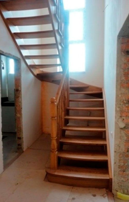 Restoration of a wooden staircase