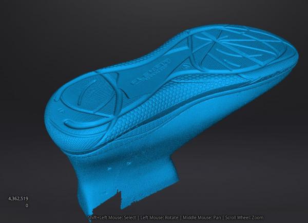 Сканування підошви для створення 3D моделі і подальшого виготовлення