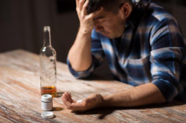 TREATMENT OF ALCOHOL DEPENDENCE TREATMENT OF ALCOHOL DEPENDENCE