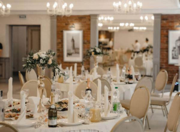 RENT OF THE BANQUET HALL CLASSIC HALL FOR 130 PERSONS RENT OF THE BANQUET HALL CLASSIC HALL FOR 130 PERSONS