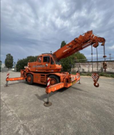 RENTAL MOTOR CRANE TADANO TR200E RENTAL MOTOR CRANE TADANO TR200E