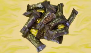 MANUFACTURE OF PACKAGING FOR CANDIES