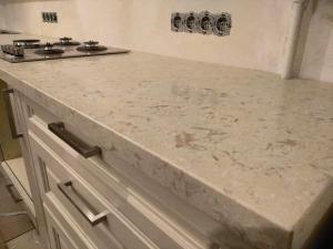 ARTIFICIAL STONE KITCHEN COUNTERTOP