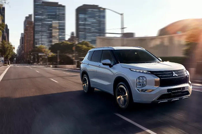 MITSUBISHI MOTORS