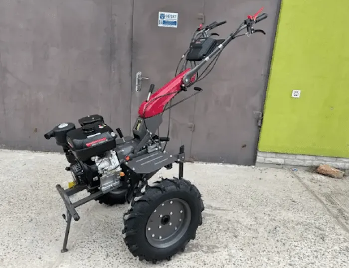 9 hp walk-behind tractors: the optimal solution for medium-sized fields