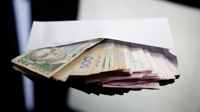 Підготовка квартири до літньої спеки: чистка кондиціонера, налаштування вікон
