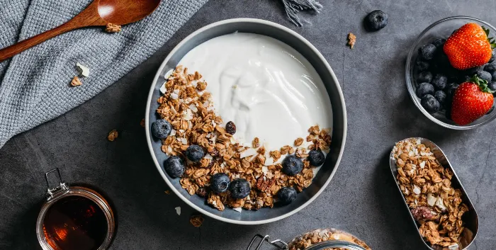 Вівсянка, мюслі, гранола: що вибрати на сніданок