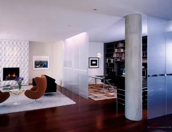 Стеклянные перегородки – практичное решение для домашнего интерьера