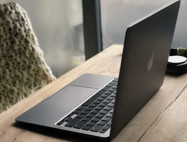 Як вибрати ноутбук Apple у 2024: корисні поради