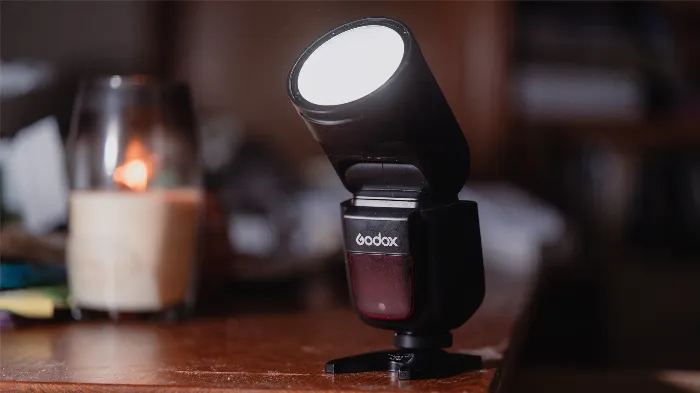 Фотоспалахи Godox для фотоапарата: універсальне камерне світло для будь-якої зйомки